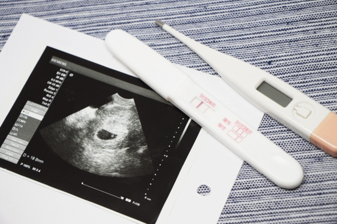 妊娠検査薬 陽性反応はいつから 間違いの可能性は Vol 2 妊娠 出産 ピカラダ 飯塚病院